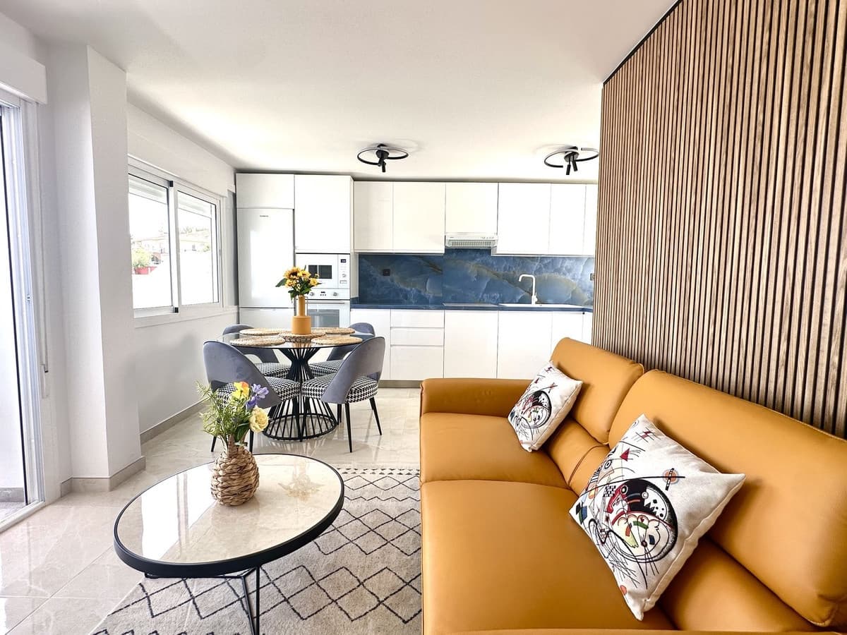 2 soveværelse Lejlighed til salg i La Cala de Mijas med swimmingpool garage - € 365.000 (Ref: 9287480)