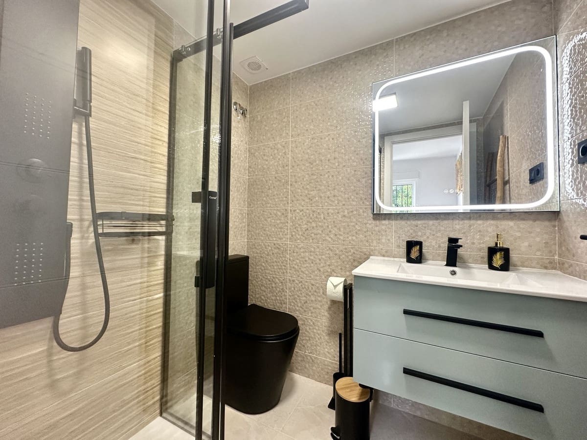 Apartamento de 2 habitaciones en La Cala de Mijas en venta con piscina garaje - 365.000 € (Ref: 9287480)