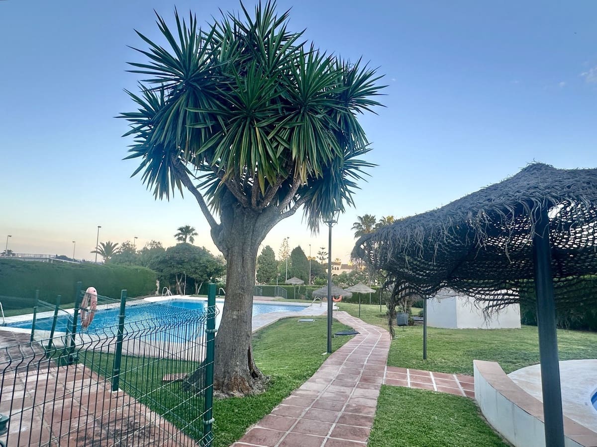 Apartamento de 2 habitaciones en La Cala de Mijas en venta con piscina garaje - 365.000 € (Ref: 9287480)