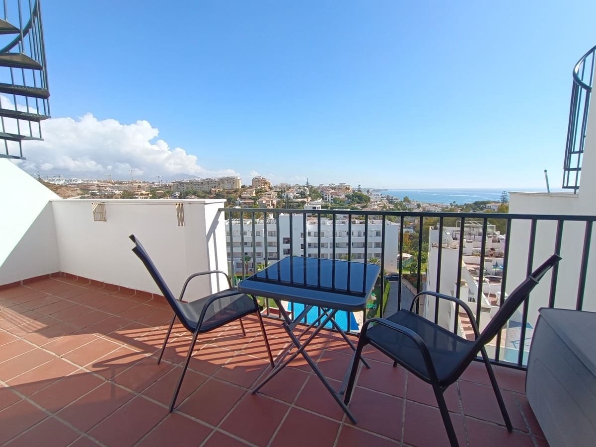 2 soverom Penthouse til salgs i Riviera del Sol med svømmebasseng garasje - € 434 000 (Ref: 9319918)