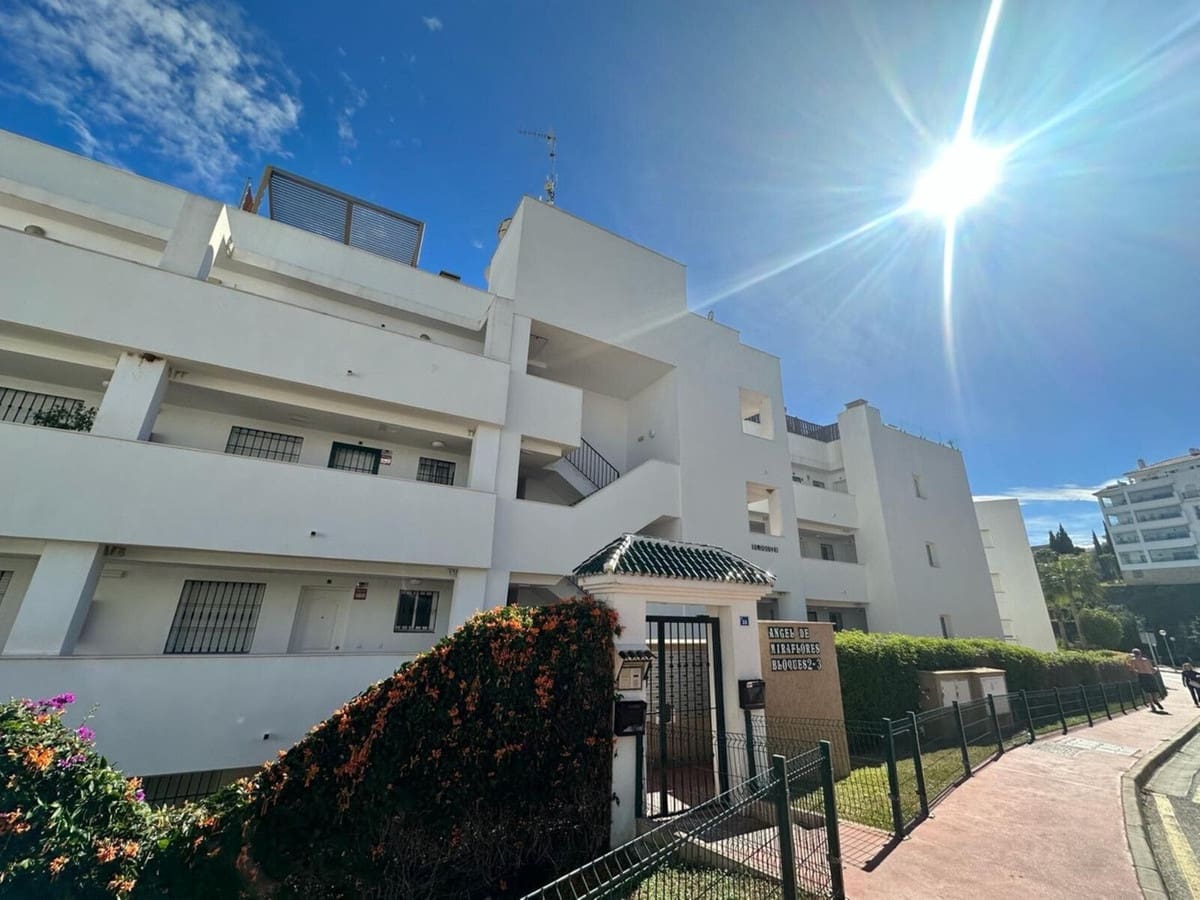 2 soverom Penthouse til salgs i Riviera del Sol med svømmebasseng garasje - € 434 000 (Ref: 9319918)