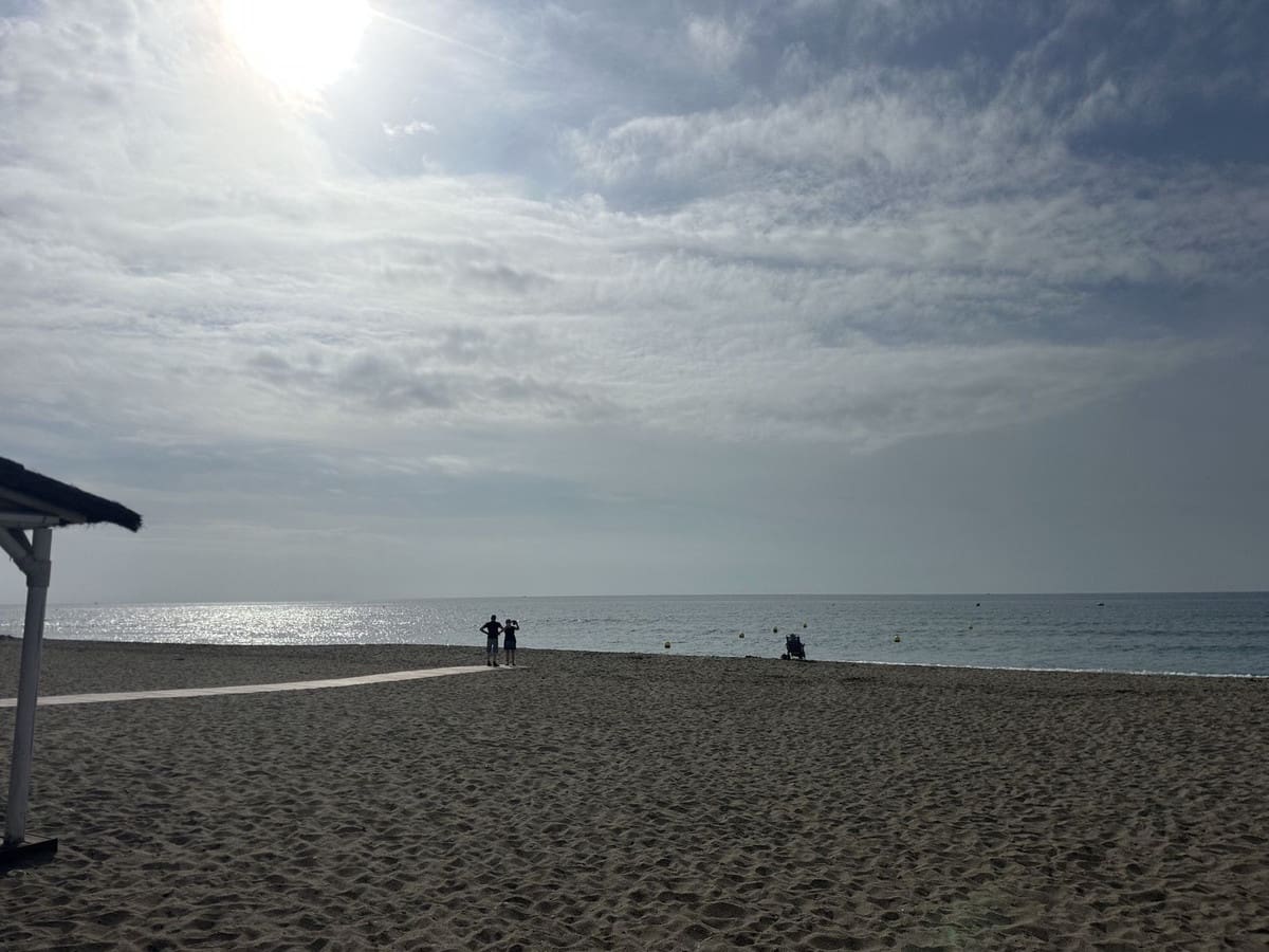 2 bedroom Apartment for sale in Calahonda with pool - € 295,000 (Ref: 9325412)