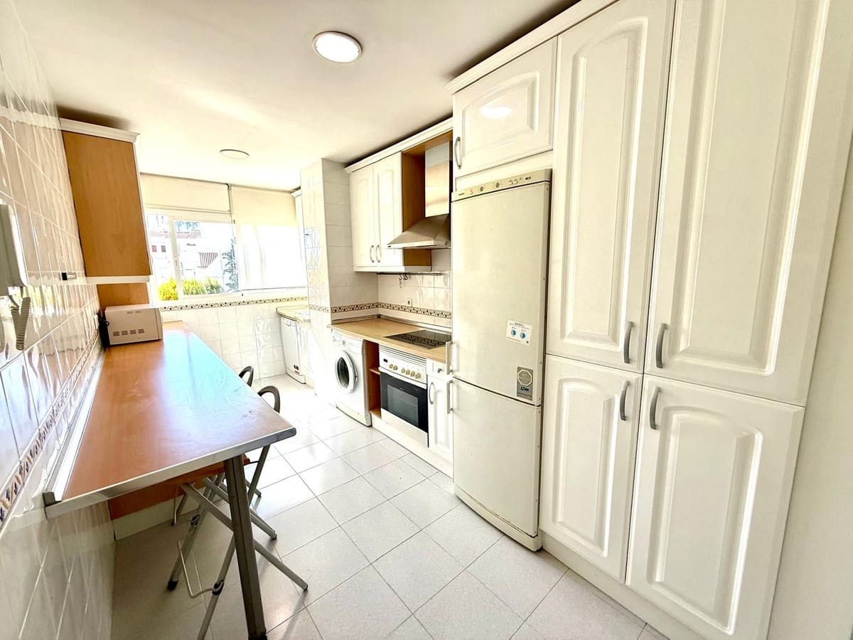 2 bedroom Apartment for sale in La Cala de Mijas with pool garage - € 340,000 (Ref: 9335540)