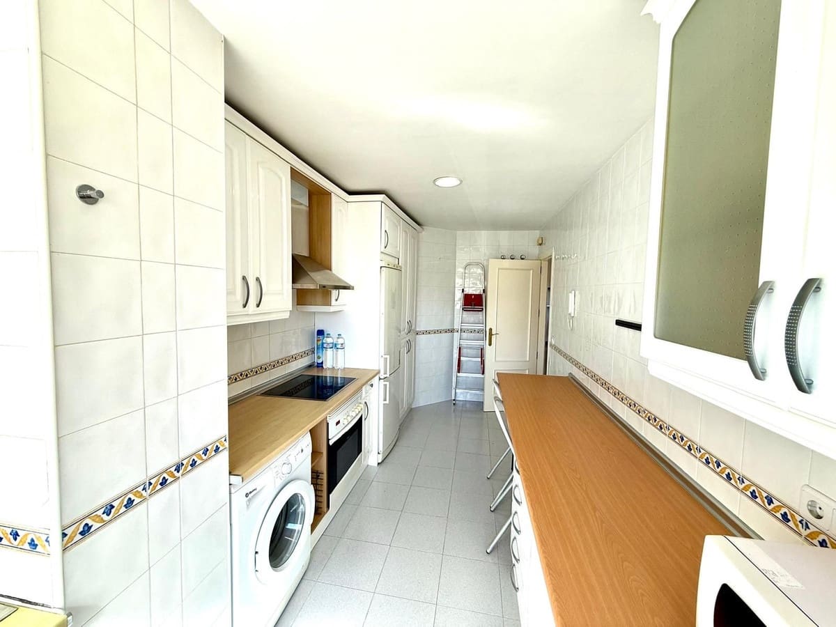 2 bedroom Apartment for sale in La Cala de Mijas with pool garage - € 340,000 (Ref: 9335540)