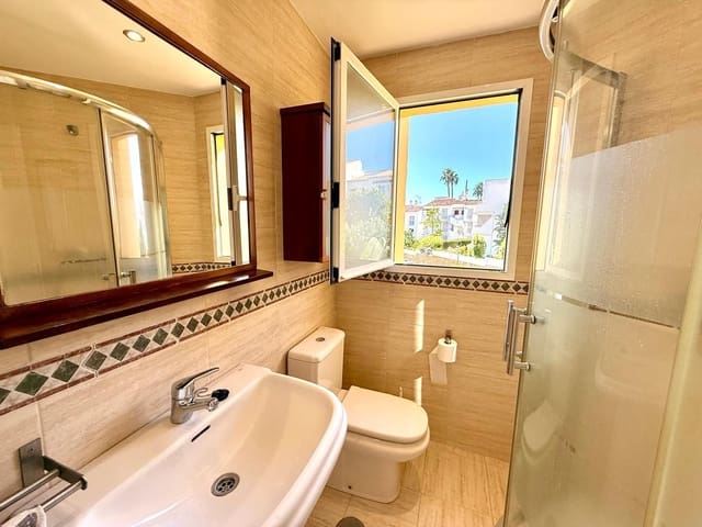 2 bedroom Apartment for sale in La Cala de Mijas, Mijas with pool garage - € 340,000 (Ref: 9335540)