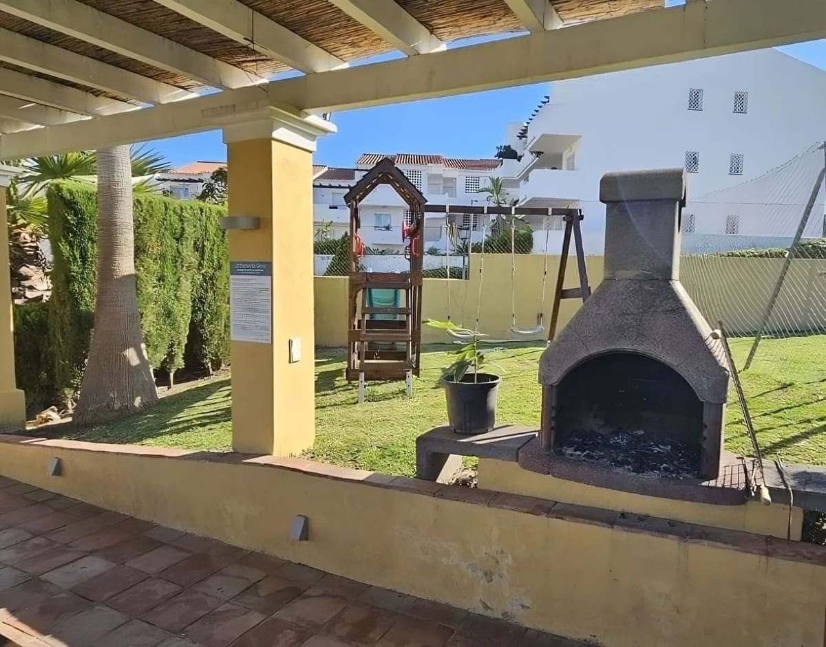 2 bedroom Apartment for sale in La Cala de Mijas with pool garage - € 340,000 (Ref: 9335540)