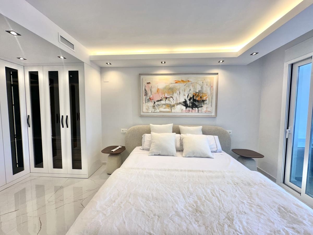 3 bedroom Apartment for sale in Marbella with pool garage - € 1,299,000 (Ref: 9337097)