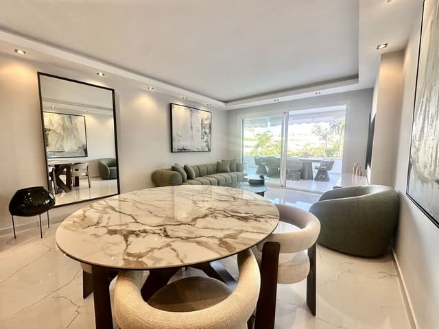 3 sypialnia Apartament na sprzedaż w Marbella z basenem garażem - 1 299 000 € (Ref: 9337097)