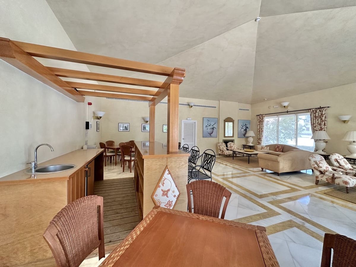 3 Zimmer Apartment zu verkaufen in Marbella mit Pool Garage - 1.299.000 € (Ref: 9337097)