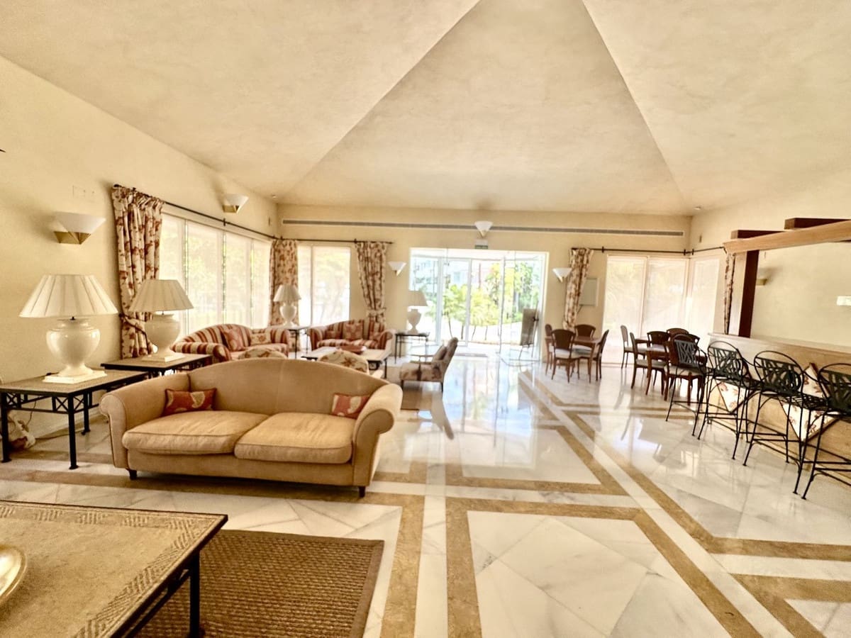 3 Zimmer Apartment zu verkaufen in Marbella mit Pool Garage - 1.299.000 € (Ref: 9337097)