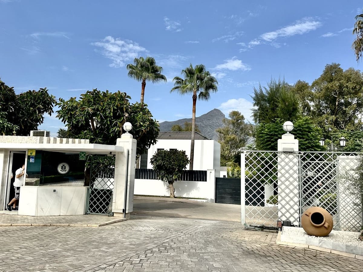 3 Zimmer Apartment zu verkaufen in Marbella mit Pool Garage - 1.299.000 € (Ref: 9337097)