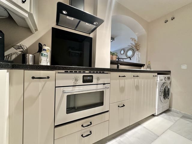 2 Zimmer Strandapartment zu verkaufen in Calahonda, Mijas mit Pool Garage - 848.500 € (Ref: 9346582)