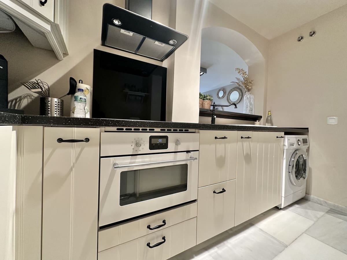 Apartamento Playa de 2 habitaciones en Calahonda en venta con piscina garaje - 848.500 € (Ref: 9346582)