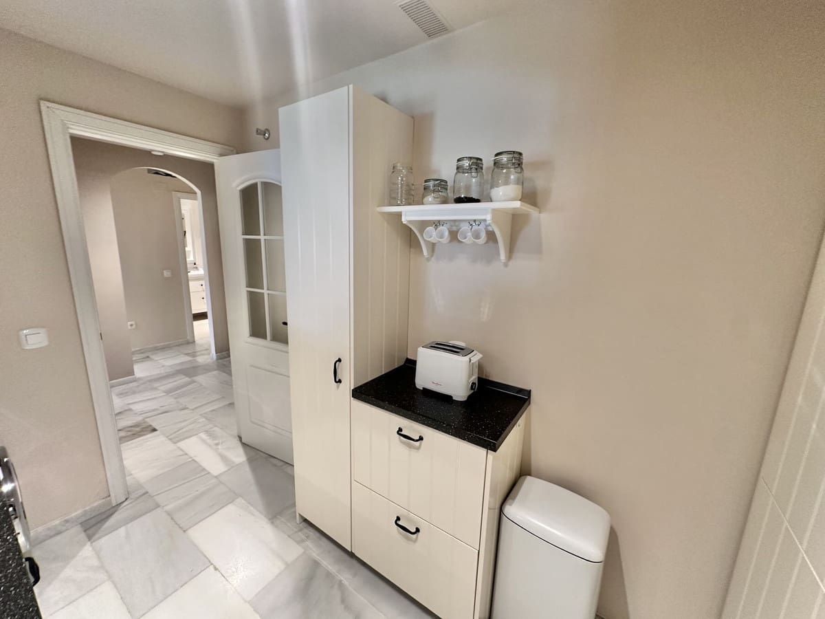 Apartamento Playa de 2 habitaciones en Calahonda en venta con piscina garaje - 848.500 € (Ref: 9346582)