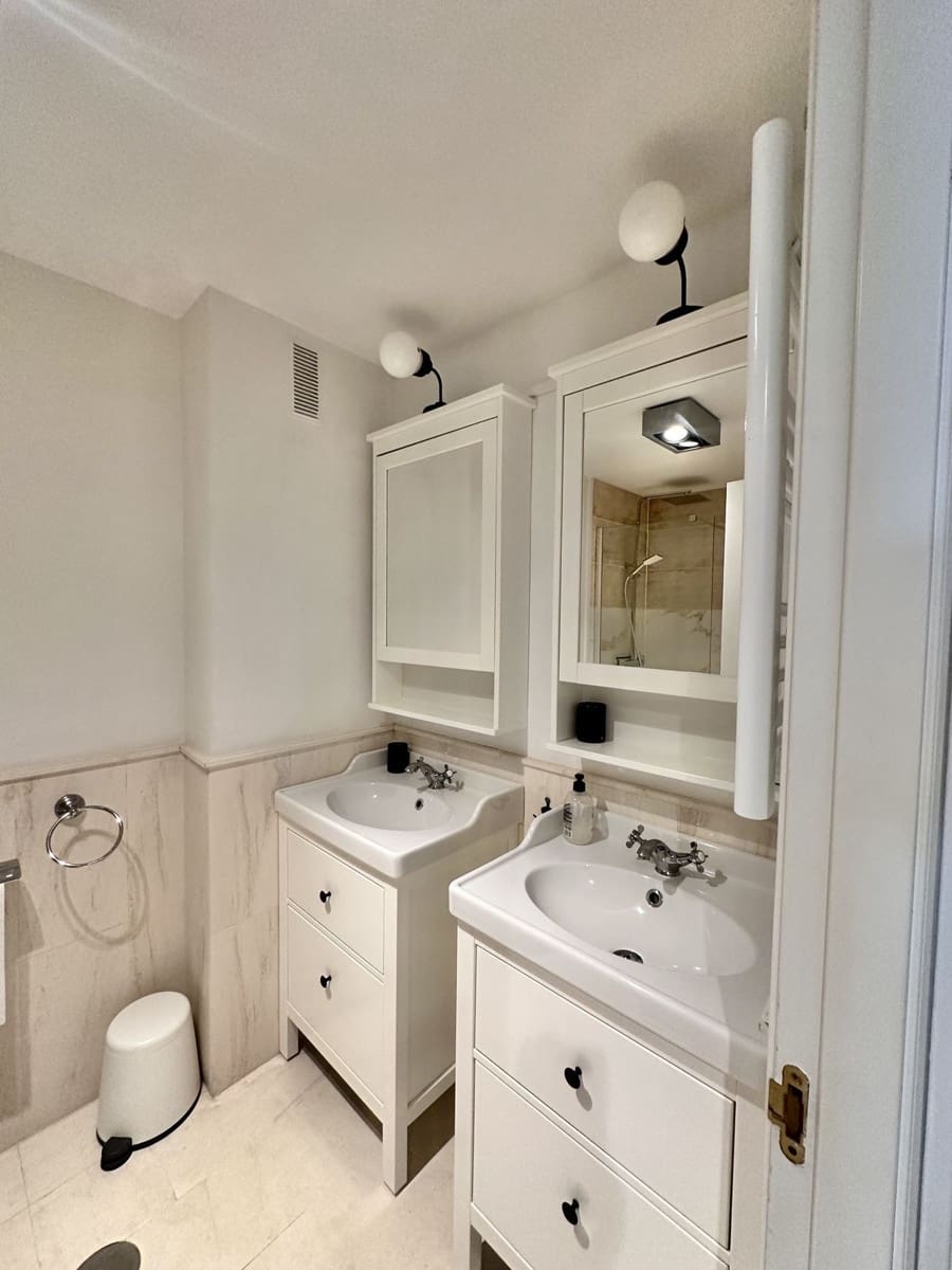 Apartamento Playa de 2 habitaciones en Calahonda en venta con piscina garaje - 848.500 € (Ref: 9346582)