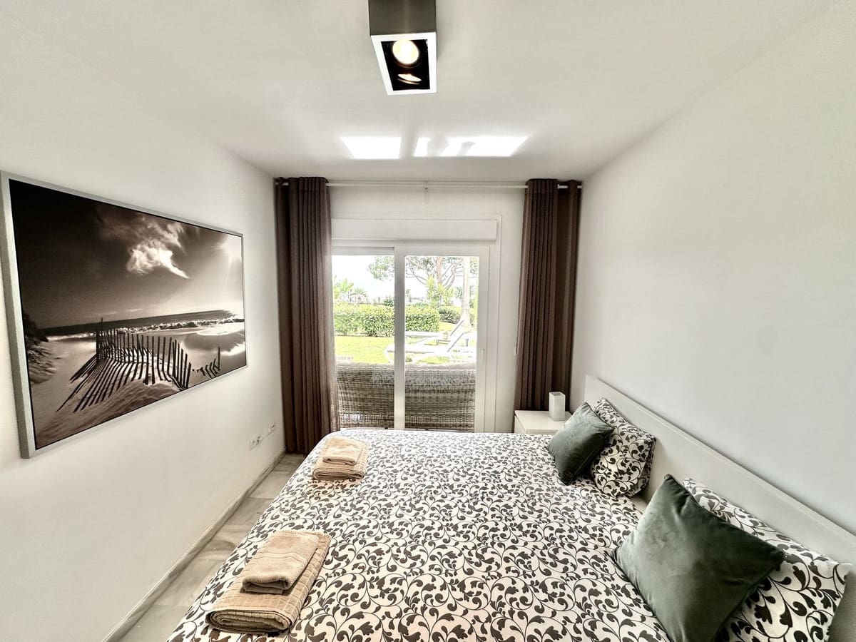 Apartamento Playa de 2 habitaciones en Calahonda en venta con piscina garaje - 848.500 € (Ref: 9346582)