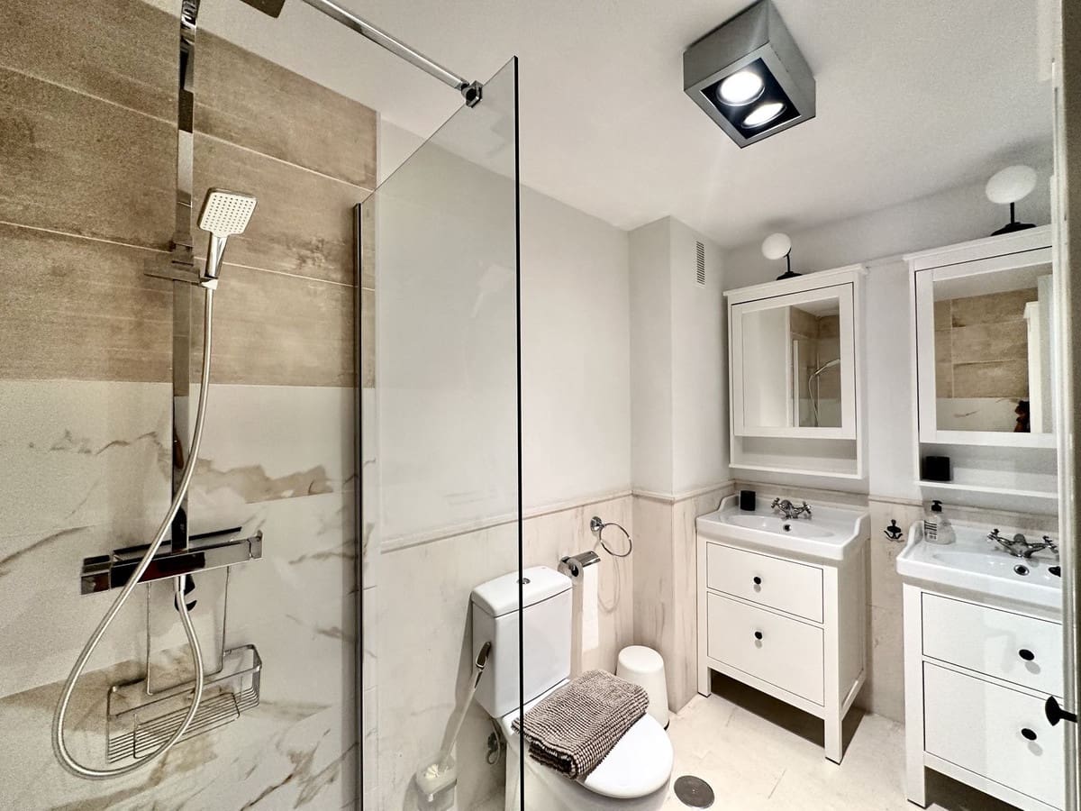 Apartamento Playa de 2 habitaciones en Calahonda en venta con piscina garaje - 848.500 € (Ref: 9346582)