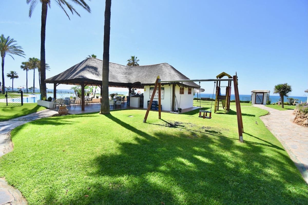 Apartamento Playa de 2 habitaciones en Calahonda en venta con piscina garaje - 848.500 € (Ref: 9346582)