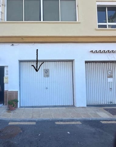 Bedrift til salgs i Calahonda, Mijas med svømmebasseng garasje - € 99 000 (Ref: 9359030)