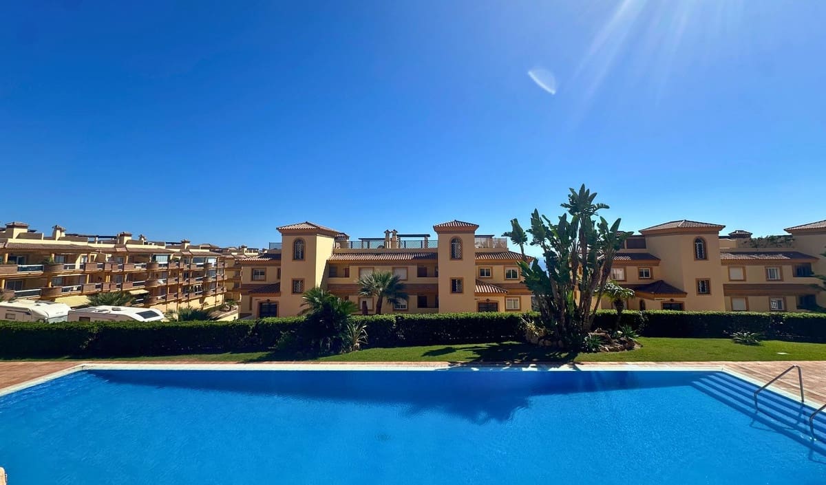 3 bedroom Penthouse for sale in Calahonda with pool garage - € 495,000 (Ref: 9374741)