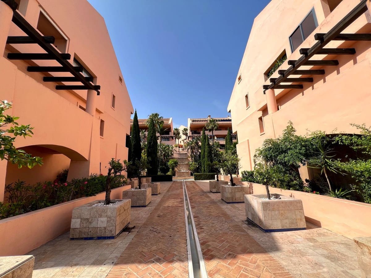 3 Zimmer Penthouse zu verkaufen in Calahonda mit Pool Garage - 475.000 € (Ref: 9374741)