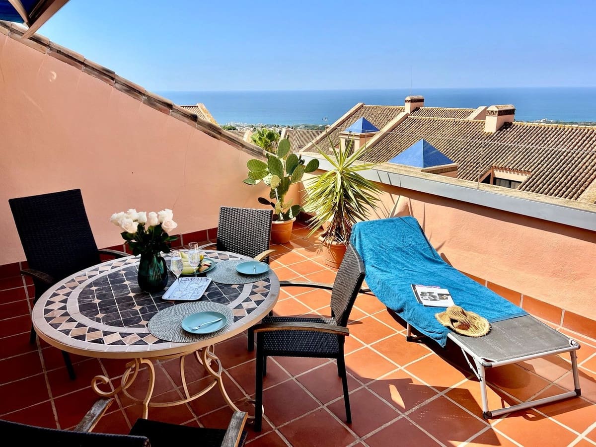 3 soverom Penthouse til salgs i Calahonda med svømmebasseng garasje - € 475 000 (Ref: 9374741)