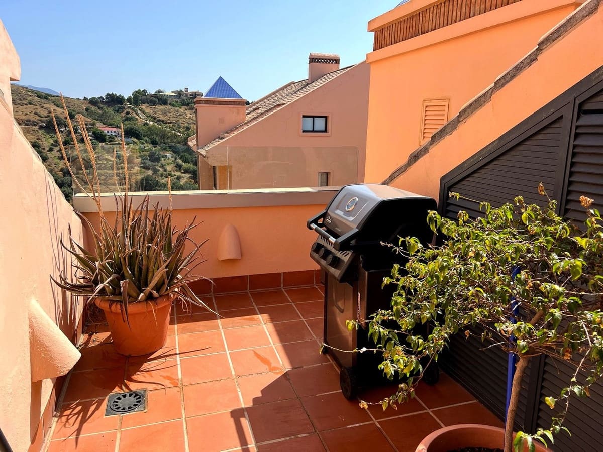 3 soverom Penthouse til salgs i Calahonda med svømmebasseng garasje - € 475 000 (Ref: 9374741)