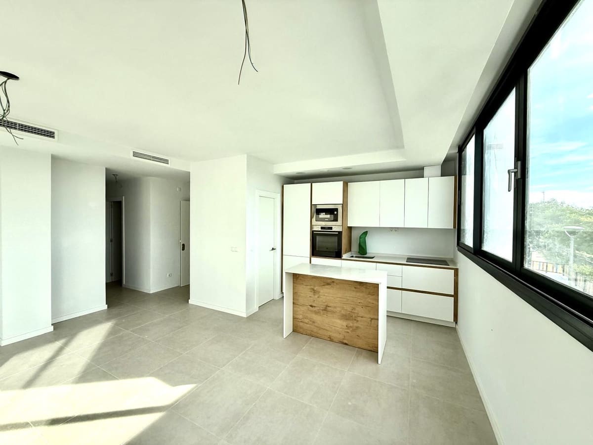 2 bedroom Apartment for sale in Estepona with pool garage - € 510,000 (Ref: 9399888)