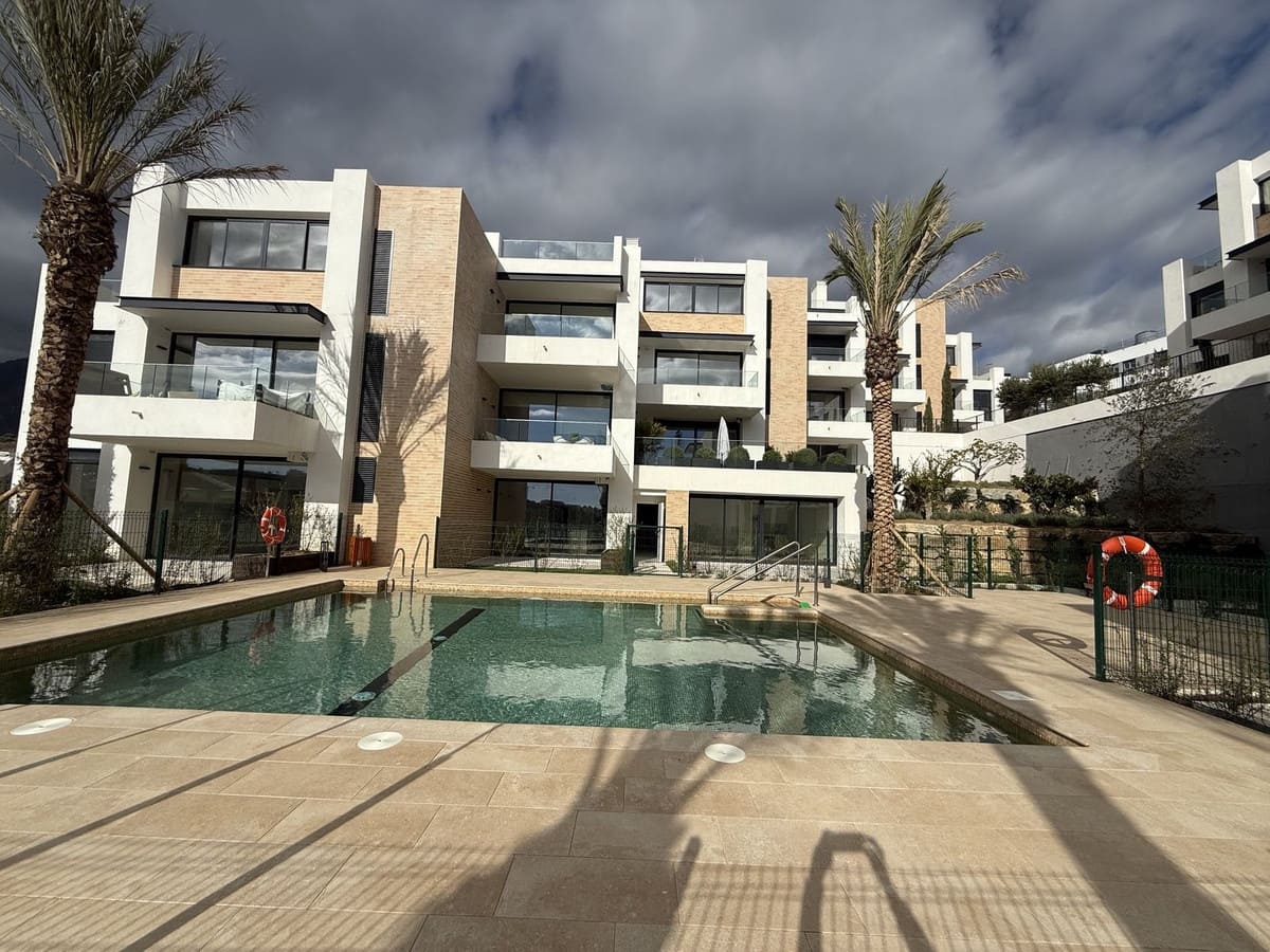 2 bedroom Apartment for sale in Estepona with pool garage - € 510,000 (Ref: 9399888)