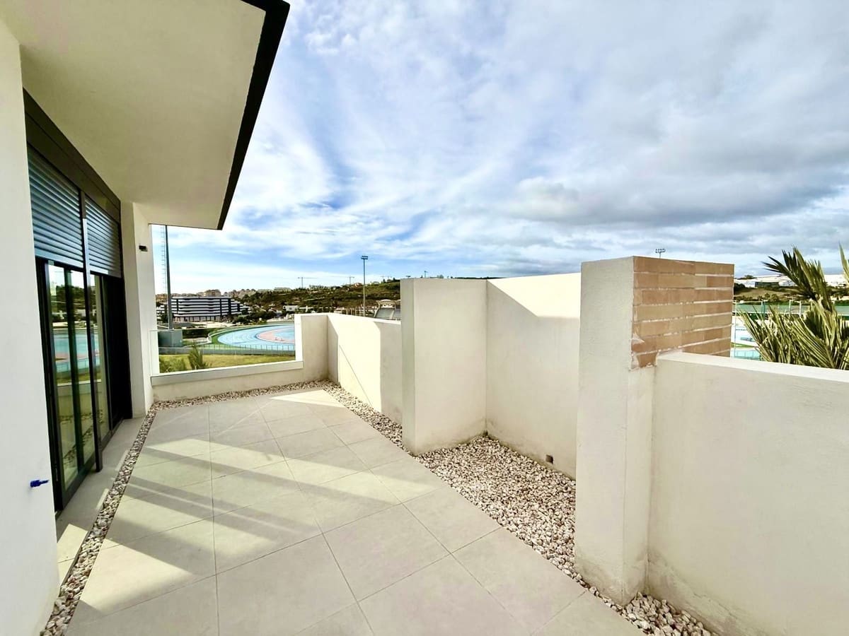 2 sovrum Lägenhet till salu i Estepona med pool garage - 510 000 € (Ref: 9399888)