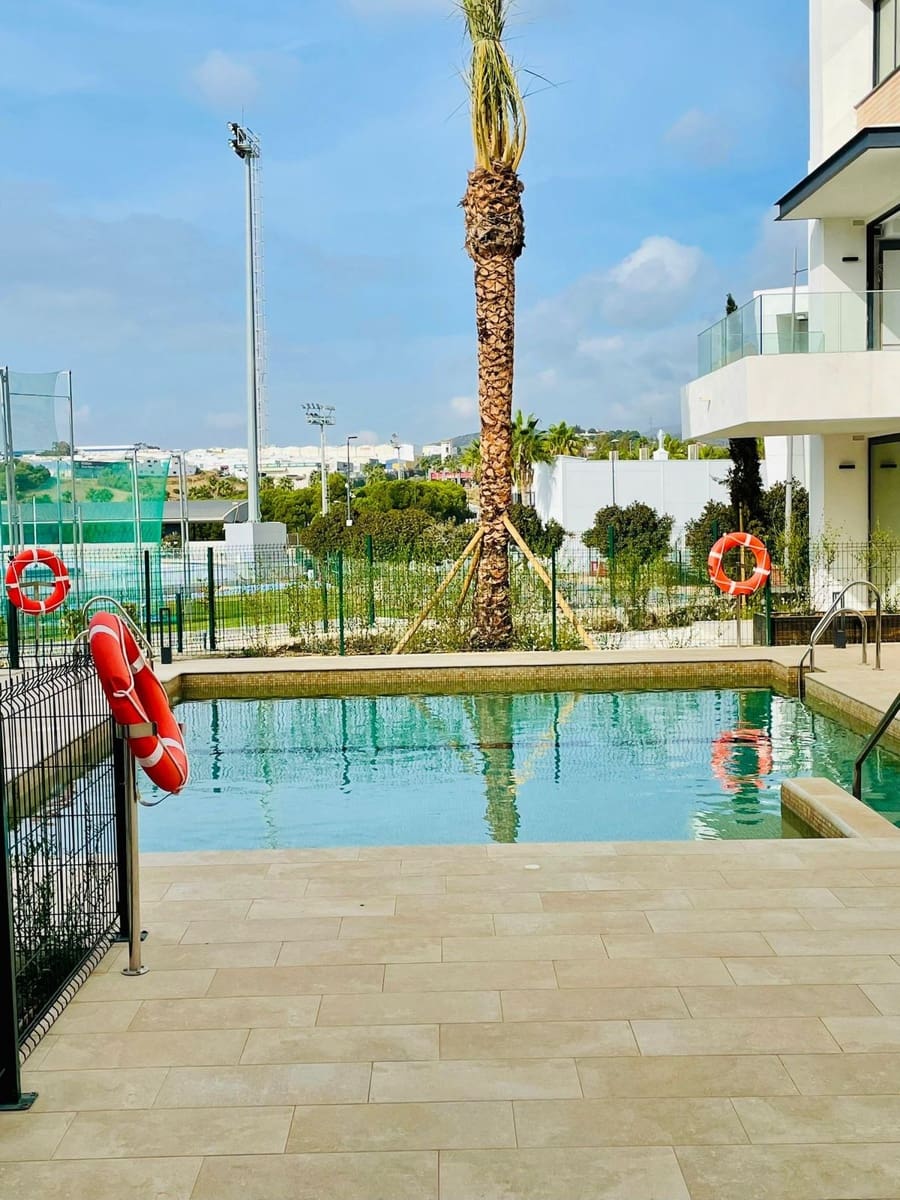 2 sovrum Lägenhet till salu i Estepona med pool garage - 510 000 € (Ref: 9399888)