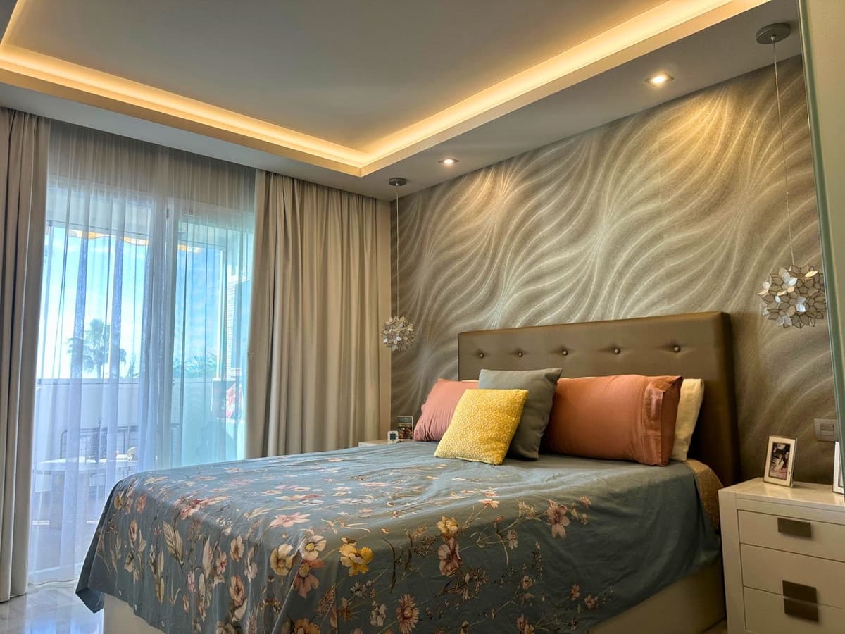 2 bedroom Apartment for sale in Calahonda with pool - € 424,000 (Ref: 9415747)