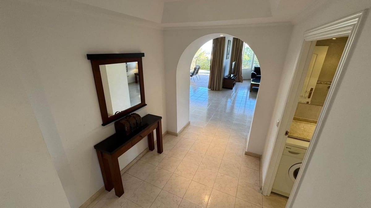 3 sovrum Lägenhet till salu i Miraflores med pool garage - 875 000 € (Ref: 9428245)