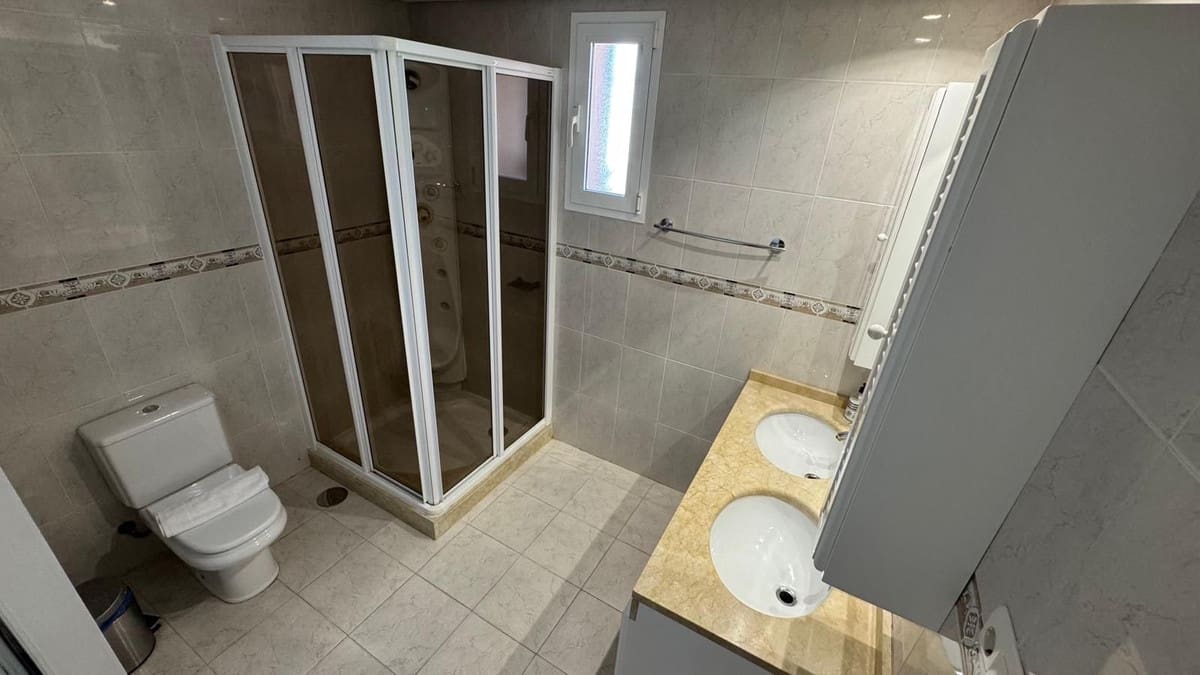 3 makuuhuone Huoneisto myytävänä paikassa Riviera del Sol mukana uima-altaan 
autotalli - 875 000 € (Ref: 9428245)