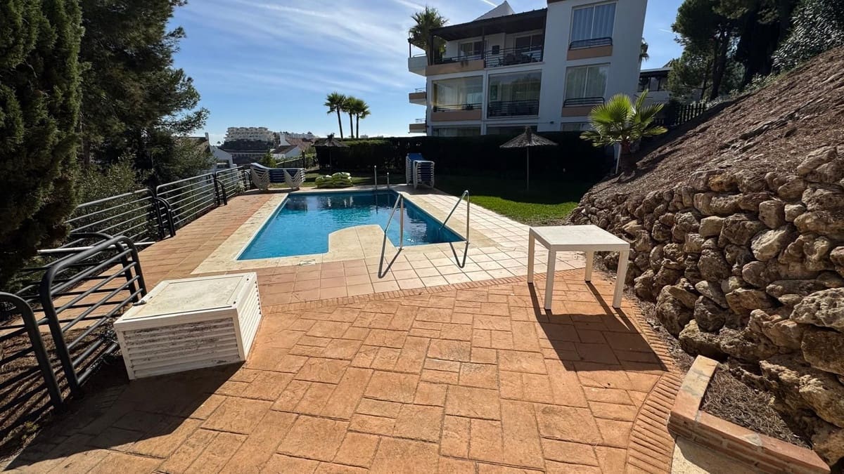 3 makuuhuone Huoneisto myytävänä paikassa Riviera del Sol mukana uima-altaan 
autotalli - 875 000 € (Ref: 9428245)