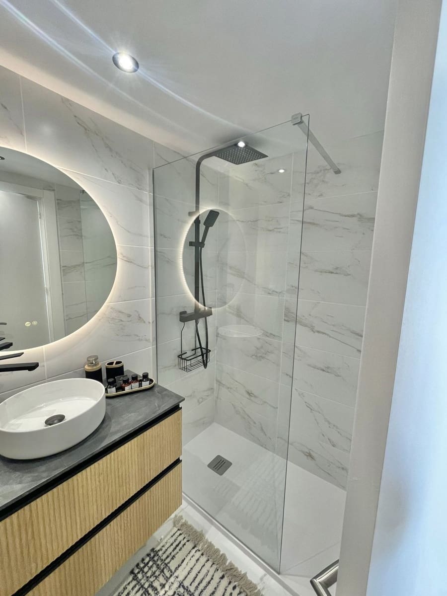 Apartamento de 2 habitaciones en Calahonda en venta con piscina - 375.000 € (Ref: 9442828)