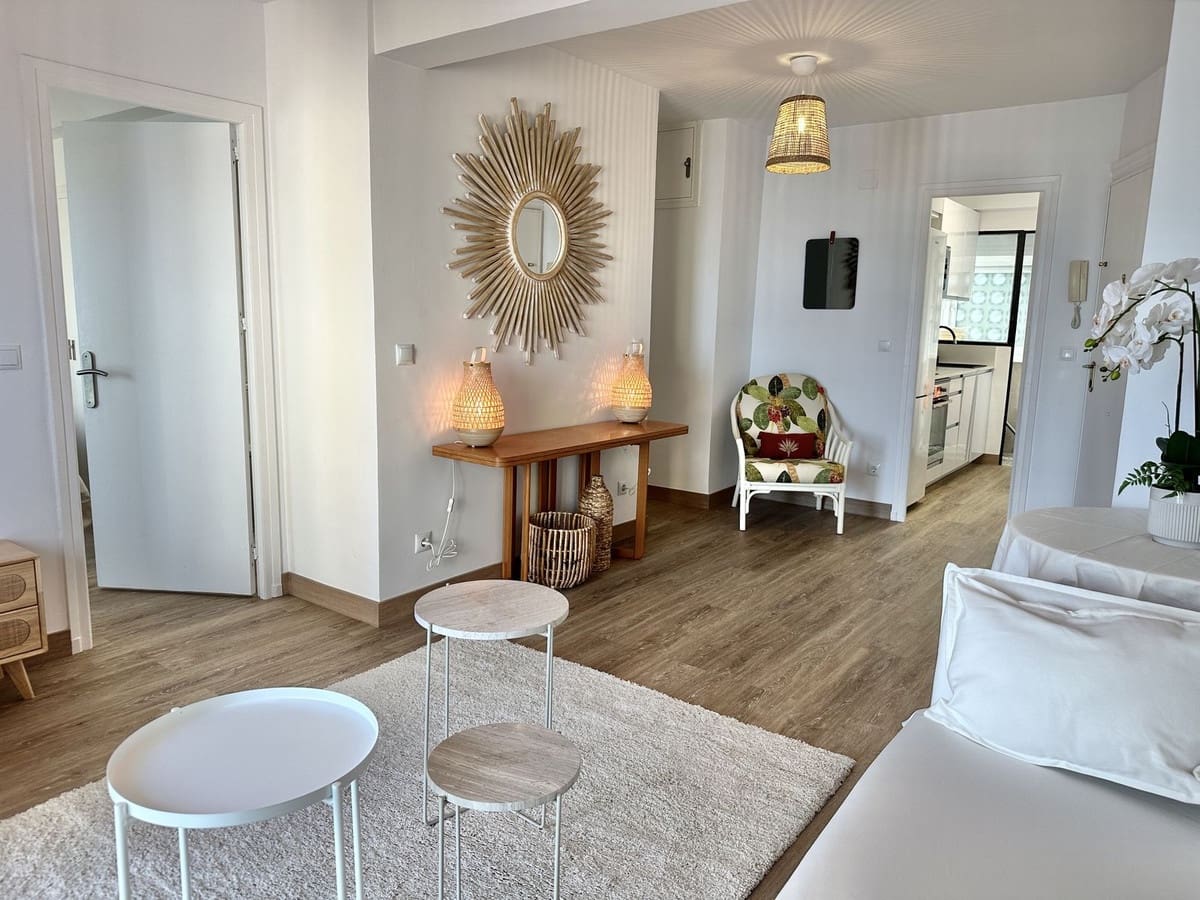 Apartamento de 2 habitaciones en Calahonda en venta con piscina - 375.000 € (Ref: 9442828)