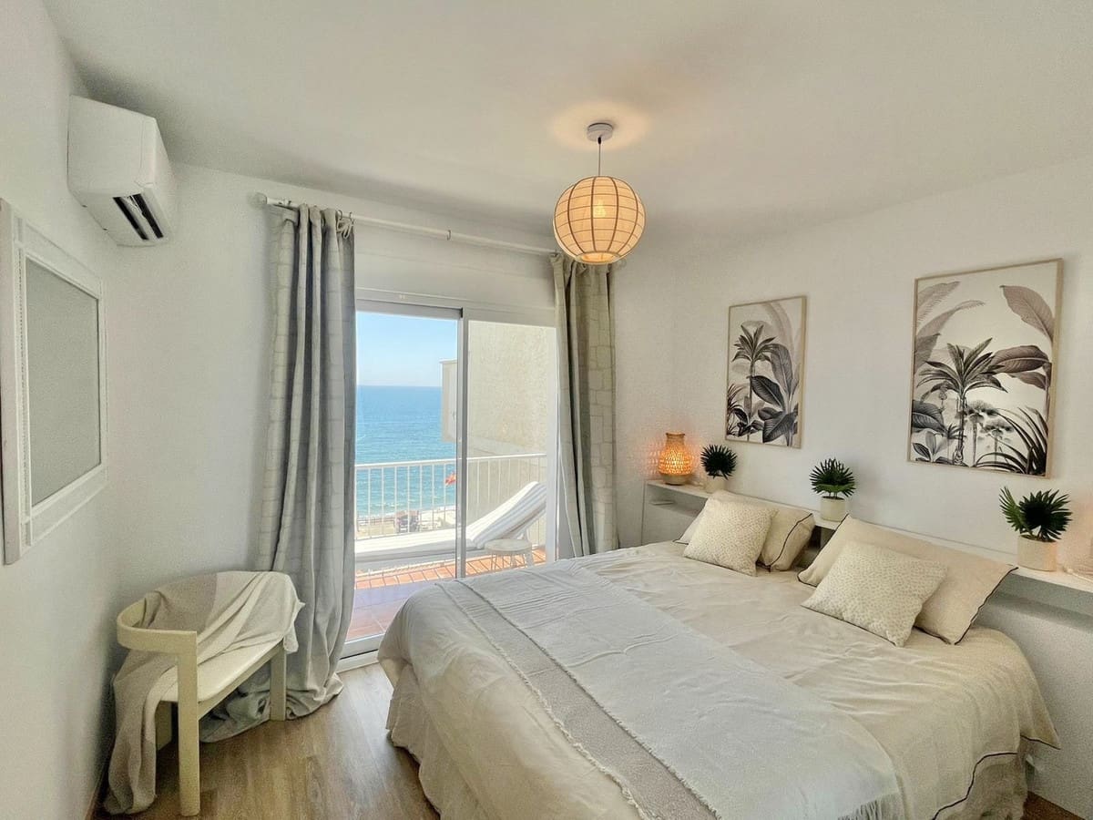 Apartamento de 2 habitaciones en Calahonda en venta con piscina - 375.000 € (Ref: 9442828)