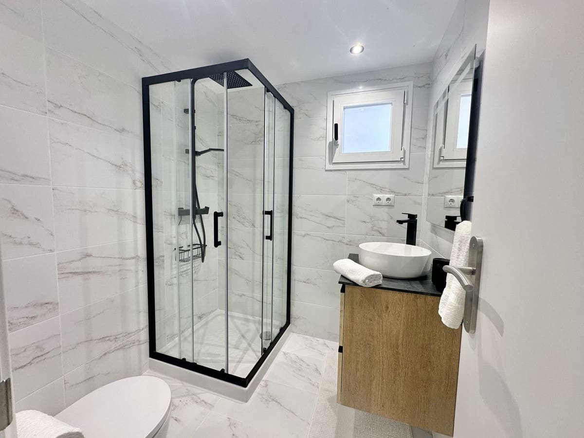 Apartamento de 2 habitaciones en Calahonda en venta con piscina - 375.000 € (Ref: 9442828)