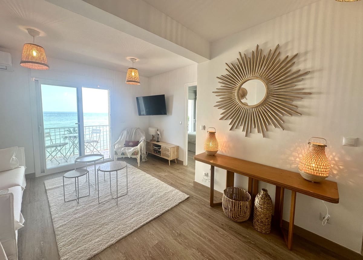 Apartamento de 2 habitaciones en Calahonda en venta con piscina - 375.000 € (Ref: 9442828)