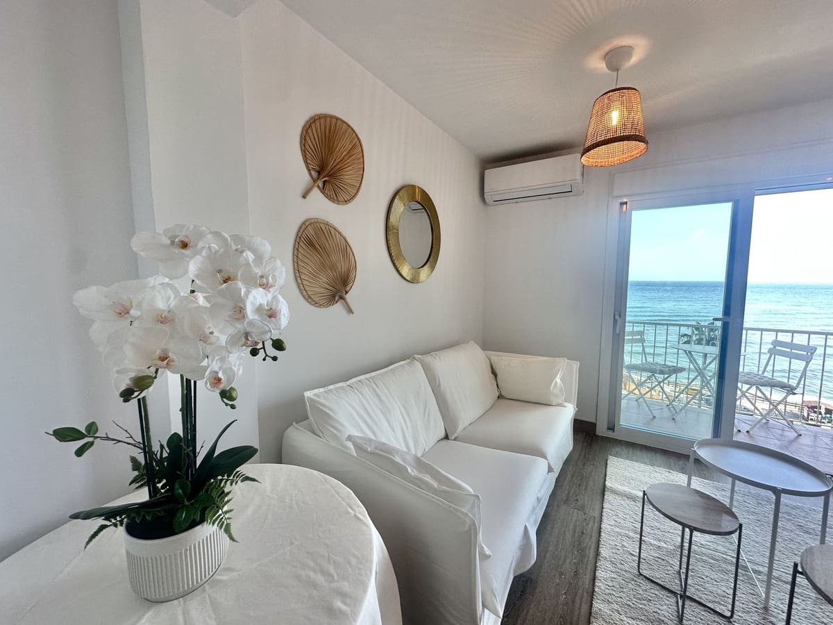 Apartamento de 2 habitaciones en Calahonda en venta con piscina - 375.000 € (Ref: 9442828)