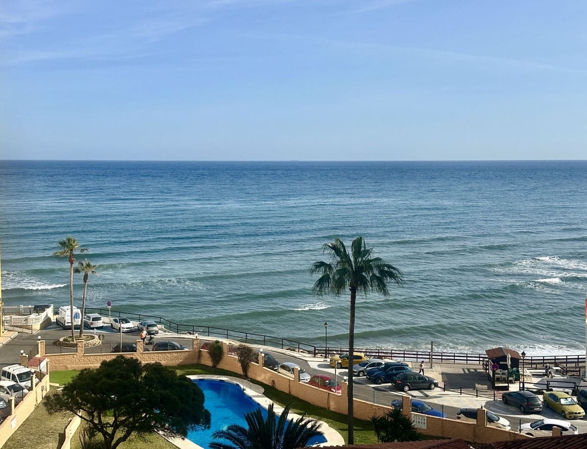 Apartamento de 2 habitaciones en Calahonda en venta con piscina - 375.000 € (Ref: 9442828)