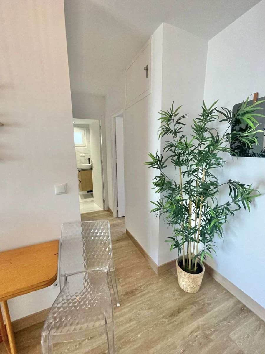 Apartamento de 2 habitaciones en Calahonda en venta con piscina - 375.000 € (Ref: 9442828)