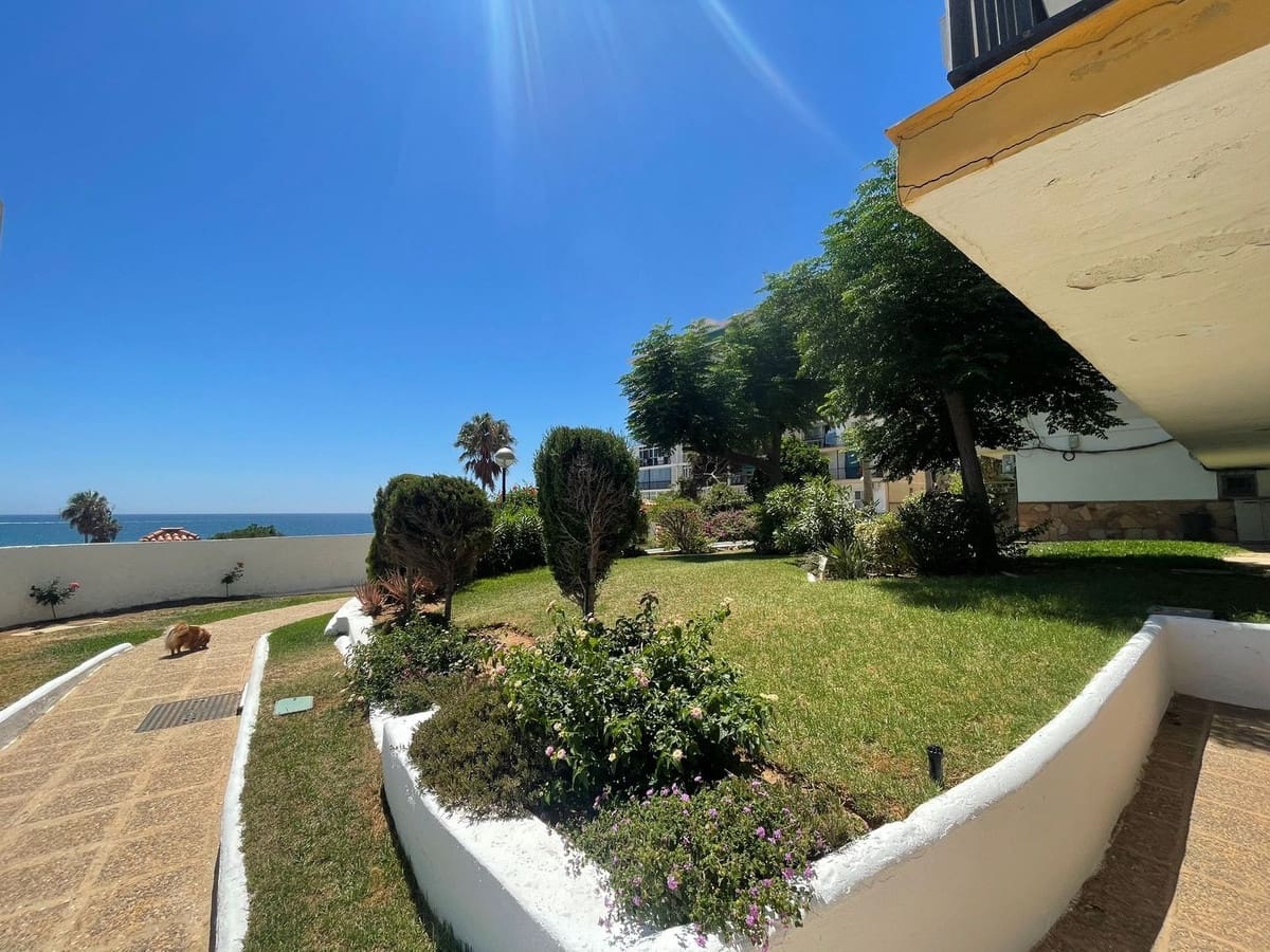 Apartamento de 2 habitaciones en Calahonda en venta con piscina - 375.000 € (Ref: 9442828)