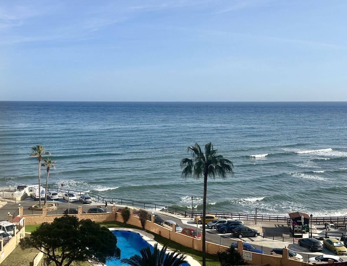 Apartamento de 2 habitaciones en Calahonda en venta con piscina - 375.000 € (Ref: 9442828)