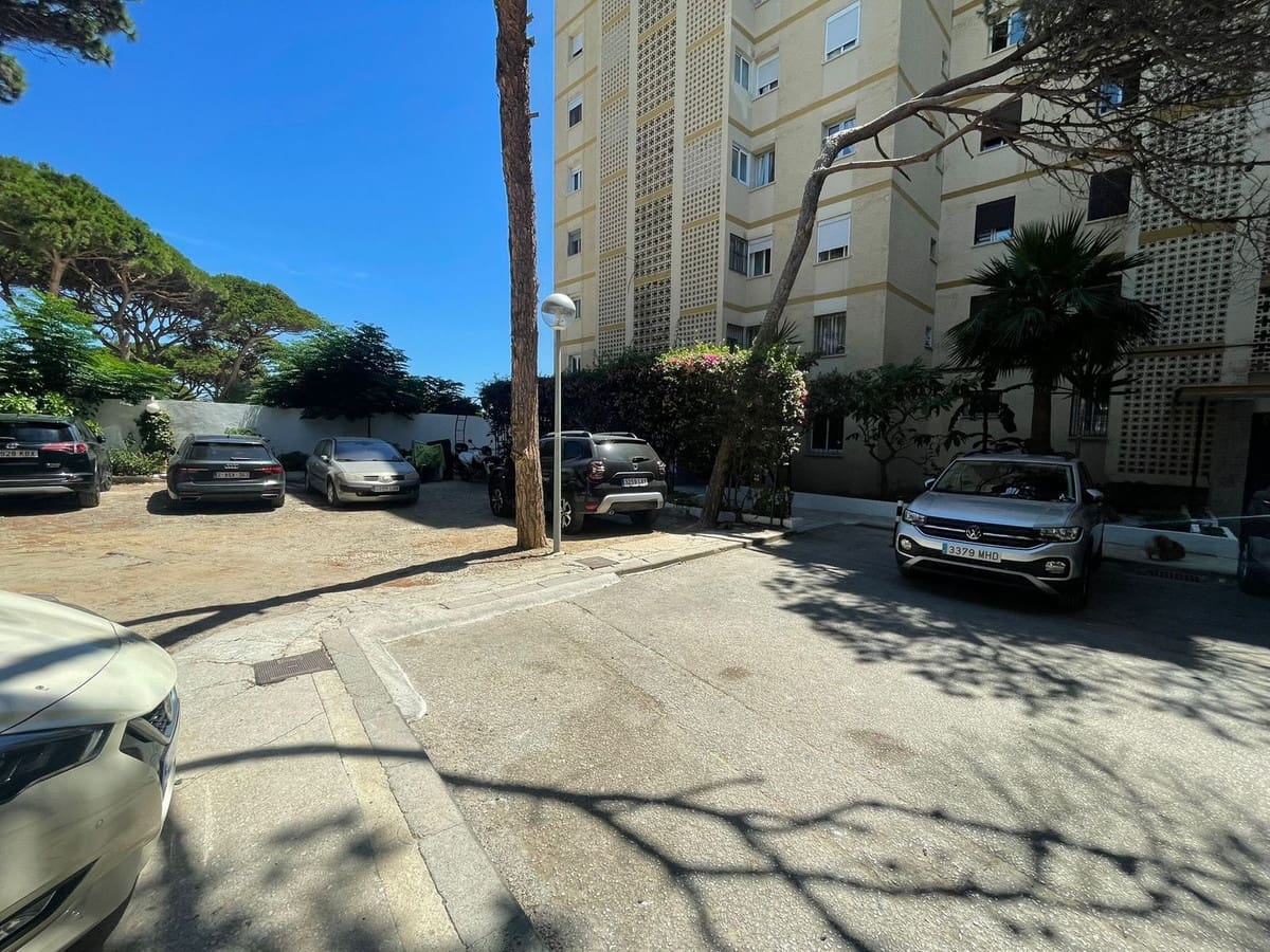 Apartamento de 2 habitaciones en Calahonda en venta con piscina - 375.000 € (Ref: 9442828)