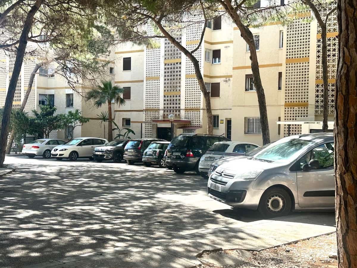 Apartamento de 2 habitaciones en Calahonda en venta con piscina - 375.000 € (Ref: 9442828)