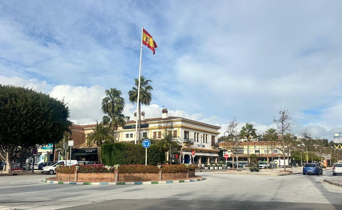 6 bedroom Townhouse for sale in La Cala de Mijas with garage - € 796,000 (Ref: 9517944)