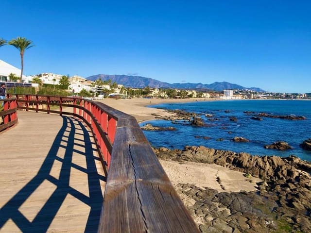 6 soverom Hus til salgs i La Cala de Mijas, Mijas med garasje - € 796 000 (Ref: 9517944)