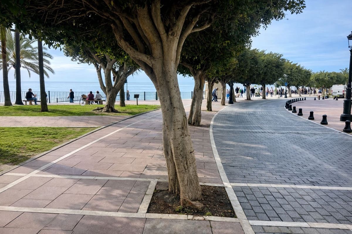 2 bedroom Townhouse for sale in Marbella - € 590,000 (Ref: 9529111)